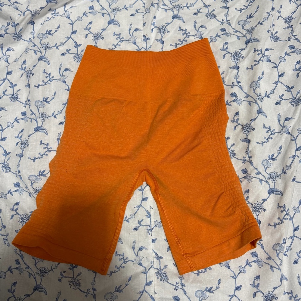 Alphalete 7”  Orange Seamless Biker Shorts